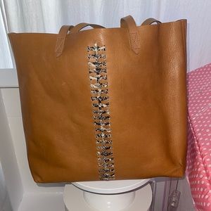 Transport tote